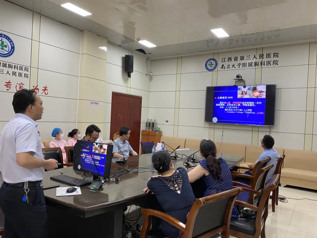 江西省胸科醫(yī)院開展新冠疫苗接種異常反應(yīng)醫(yī)療救治應(yīng)急演練