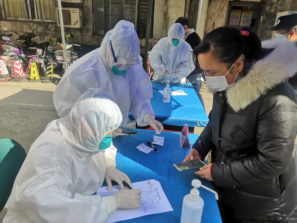 江西省胸科醫(yī)院開展贛通碼核酸檢測登記平臺使用和采樣演練