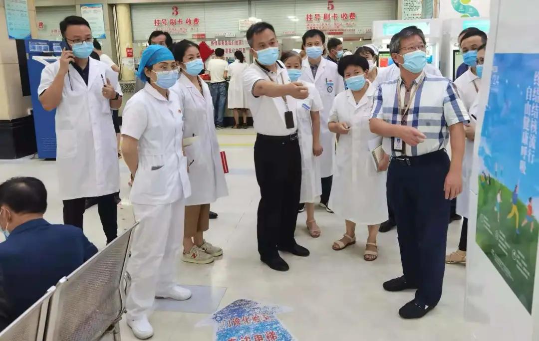 疫情防控 我們嚴(yán)陣以待——江西省第三人民醫(yī)院開展疫情防控督查